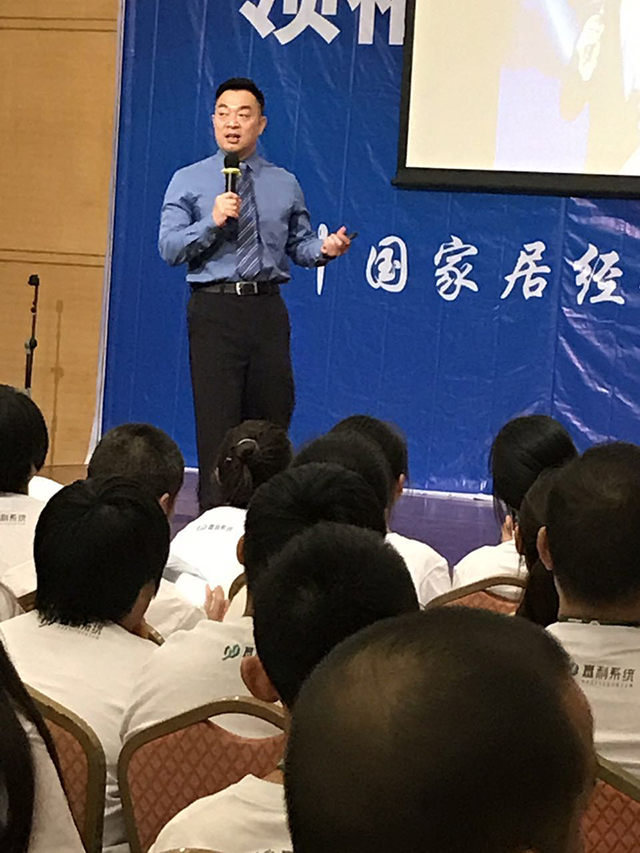 【簡訊】告別演講恐懼，樹立精彩人生——《99贏利系統(tǒng)》領(lǐng)袖演說秘訓(xùn)班